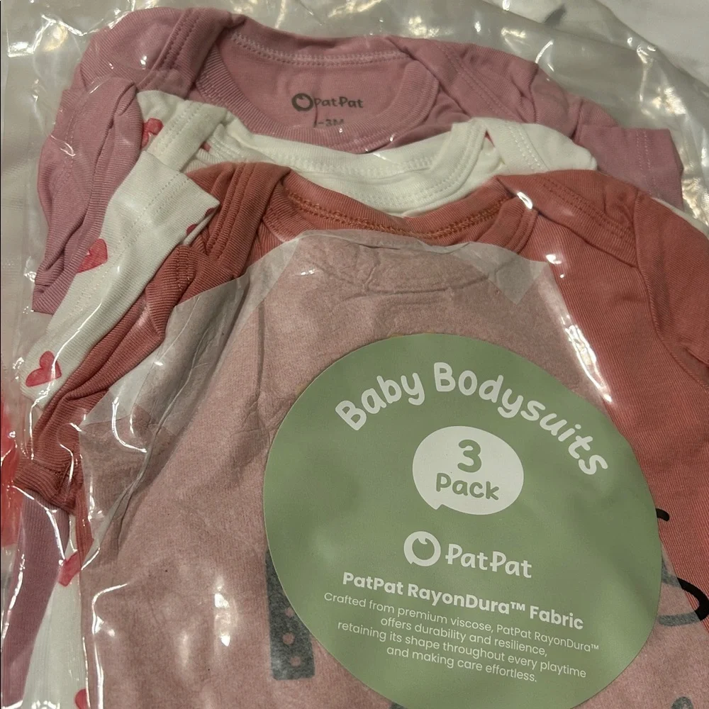 🛼PatPat Pink and White Princess Bodysuit 3 pack  NWT size 0-3 months